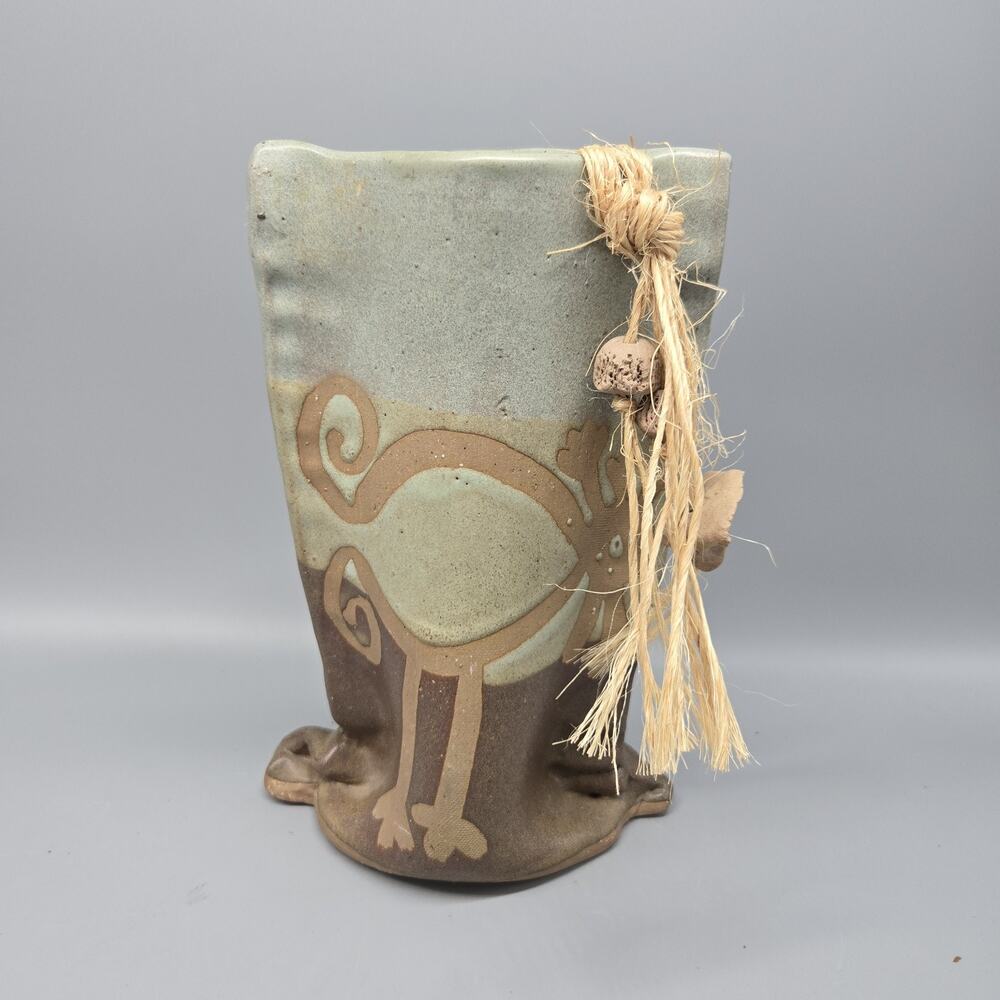 Native American Acoma Pueblo NM M. Romero Venezuela Signed Studio Pottery Vase